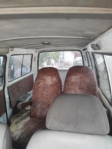 Avtomobil satışı: Toyota Hiace: 2.5 l | 1990 il — 10