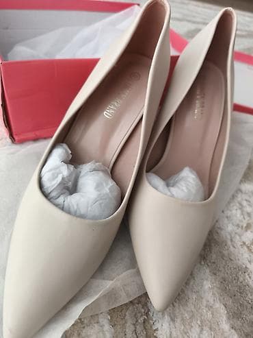 Туфли: Yenidir, cəmi 1 dəfə geyinilib. çox rahatdır. 40 razmer. Comfy Brand — 2