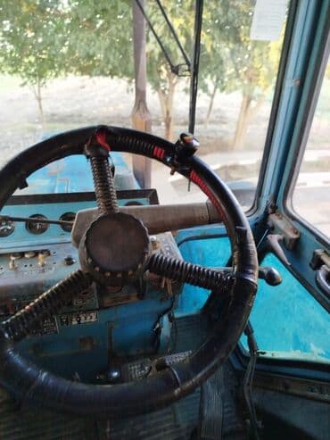 turbo az traktor belarus 82 xacmaz: Göy rəngli Belarus traktor. Traktor böyük kənd təsərrüfatı işləri üçün — 8