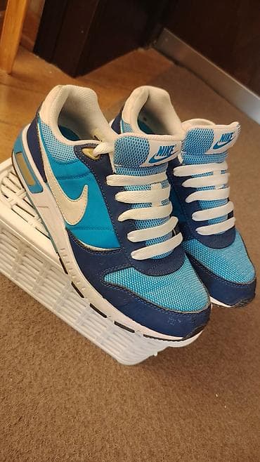 Nike kişi idman ayaqqabısı – orijinaldır 
39 razmer