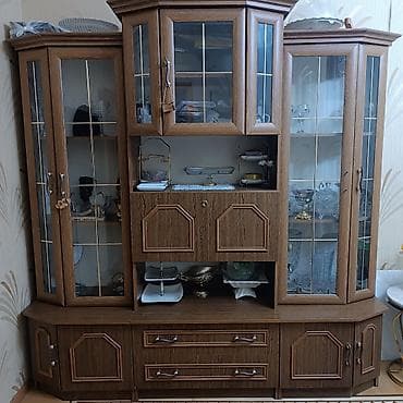 kabin: Klassik üslubda böyük qonaq otağı divar-vitrin mebeli - Material — 1