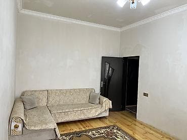 hokməli qobu kirayə ev: Salam ev hokmelide eli marketin yaninda yerlesir 4 otaq hamam tualet — 2