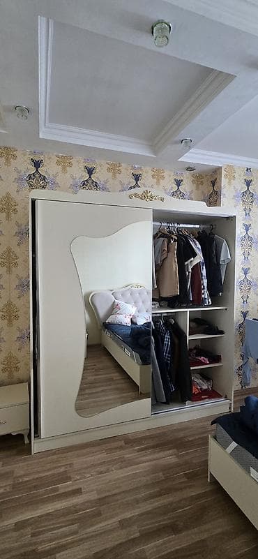 küpe dolab: İşlənmiş, 2 qapılı, Güzgülü, Bej, Kupe, Düz dolab — 2