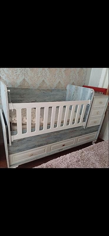 kamodlar: Uşaq çarpayısı – çevrilə bilən model - Material: ağ və mavi-ağac — 1