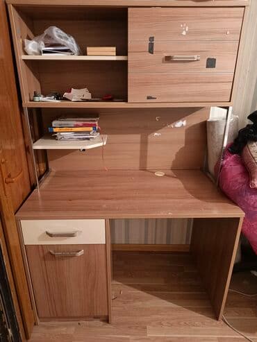 stolustu kompyuter: Düz masa, Polkalı, Siyirməli, Teksturalı laminat, Zəmanətsiz, Kredit yoxdur — 1