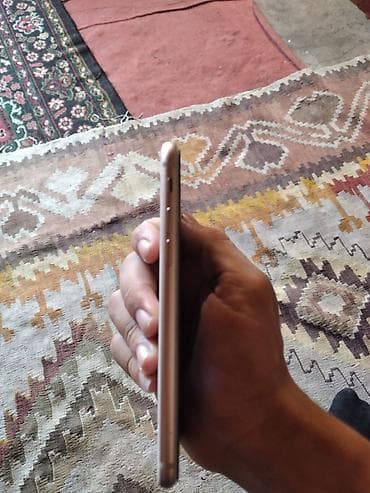 apple iphone 8 plus: IPhone 8, 64 GB, Qızılı, Barmaq izi — 3