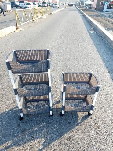 Mətbəx aksesuarları: Meyvə-tərəvəz yiğmaq uçun tekerli şkaf
3 mertebe tekerli — 10