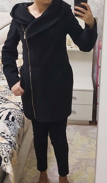 qadınlar üçün xəz palto: Temiz kaşmir palto,40 razmer,az geyinilib — 2