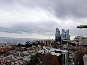 lenkeranda satisda olan evler: Bakı, 4 otaqlı, Köhnə tikili, 125 kv. m — 2