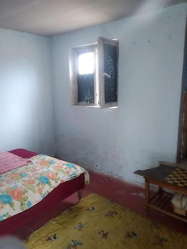 zabrat otel: Kirayə verilir: həyət evində sadə təkotaqlı otaq - Otaq həyətə çıxışı — 3