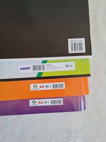 dəftər qələm: Hədiyyəlik set. Setə 4 ədəd dəftər10ədədli rəngli qələm dəsti və 2 — 4