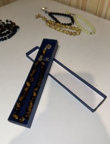 bujuteriya: Məhsul: Təsbeh (muncuqdan hazırlanmış) Təsvir: - Klassik dizaynlı — 8