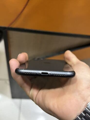 Powerbanklar: IPhone 11, Qara, Face ID — 3