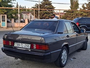 tank 3 pro: Mercedes-Benz 190 (W201): 2 l | 1991 il Sedan — 4