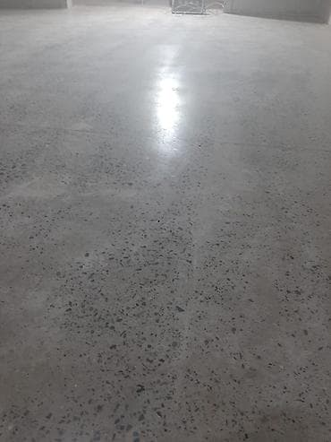 taxta qapi temiri: Xidmət: Beton döşəmələrin cilalanması və möhkəmləndirilməsi Təsvir: - — 3