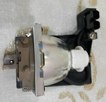hp 1536: HP Proyektor üçün lampa - Model/Part No: HP L1755A (etiket üzərində — 2