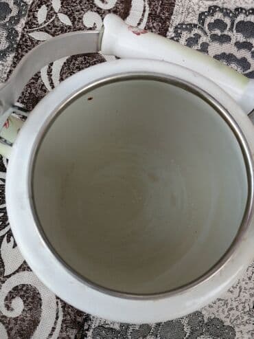 Qida məhsulları: İşlənmiş, rəng - Ağ, Çaydan, Çuqun, 3-dən çox l — 2