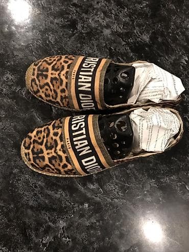 Leopar naxışlı espadril ayaqqabı yenidir altında 37 ölcü yazılsa da 36 lalafo.az -da Leopar naxışlı espadril ayaqqabı yenidir altında 37 ölcü yazılsa da 36