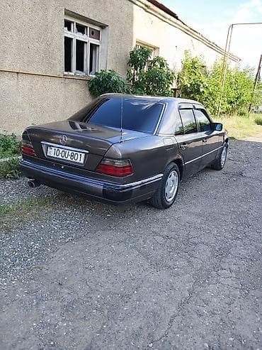elimyandi avto: Mercedes-Benz W124: 2.2 l | 1993 il Sedan — 5