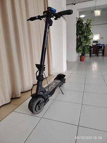 velsoped elektrikli: Mercane Widewheel Pro skuteri. Göstəriciləri: 1. Batareya: 48V 15Ah — 2
