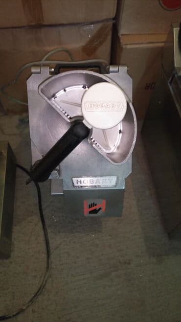 işlənmiş dönər aparatı: Профессиональная овощерезка Hobart VPU100. Производства Германии — 2