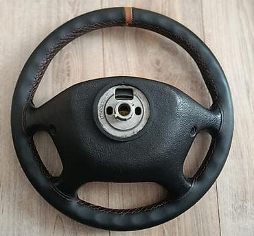 w210 sukanı: Opel sükan çarxı – airbag bölməsi ilə - Opel loqolu mərkəz hissə — 2