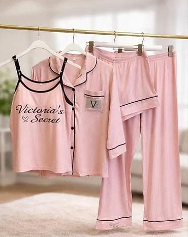 Qadın pijama dəsti – açıq çəhrayı rəng, nazik zolaqlı tekstura və qara