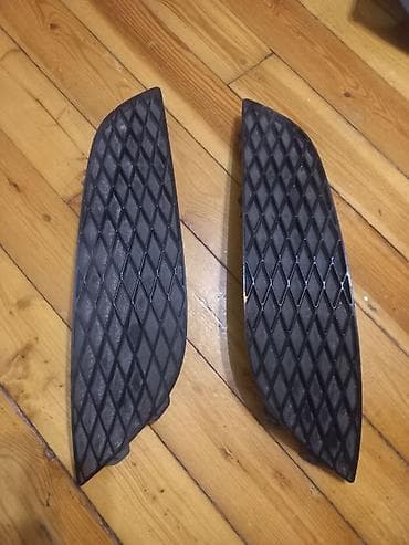 şin və disk: Təsvir: - Ön bamper üçün sağ və sol dekorativ hava giriş örtükləri. - — 2