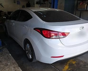 e 190 mercedes: Hyundai Elantra: 1.6 l | 2015 il Sedan — 5