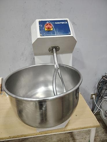 автомагнитола с экраном: Butun avadanliqlar və əşiyalar satılır — 6