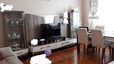 riyad mebel evi: Qonaq otağı mebel dəsti Tərkibi: - Geniş bufet-komod və iri güzgü - — 2