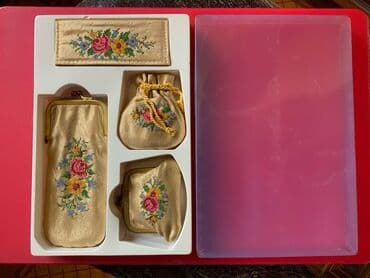 qadınlar üçün strazlı papaqlar: 1)Təzə toy çantası öz karobkasında,içi ağ,hər 2 üzü belə-qaşlı və — 2