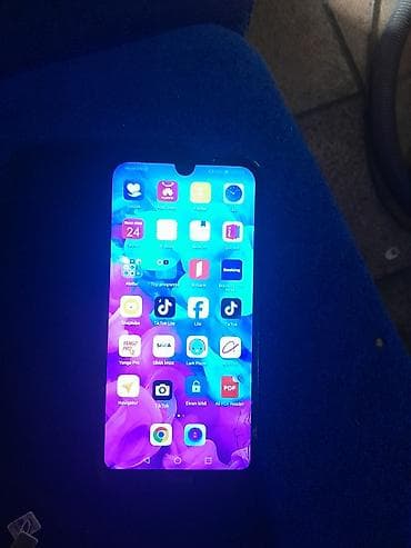 Huawei 8C, 32 ГБ, цвет - Черный, Две SIM карты — 2