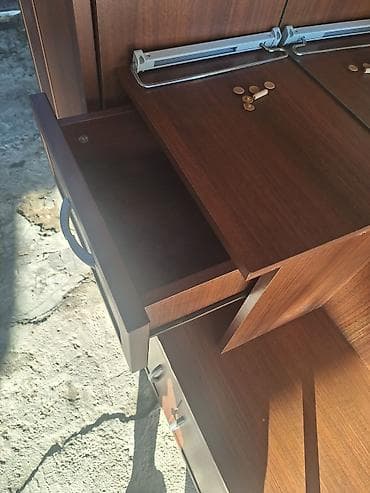 wifaner: 2 qapılı, Güzgülü, Qəhvəyi, Digər material, Açılan, Düz dolab — 2