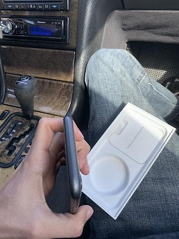 iphone 11 pro max ekran sekilleri: IPhone 11, Qara, Face ID — 6