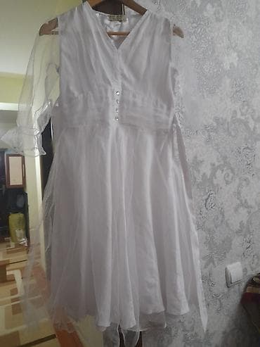 dəst geyim: Ağ rəngli zərif qız/geyim donu - Model: qolsuz əsas korpus, şifon/til — 1