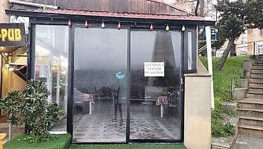 kirayə kafe və restoranlar: Arendaya verilir: Şüşə vitrinli, qapalı veranda/pavilion tipli ticarət — 7