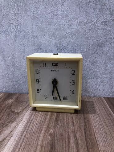 qizil onluq qiymeti: Masaüstü Mexaniki Əntiq saat 1970 il — 25