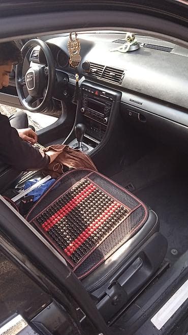 Audi A4: 2 l | 2004 il Sedan — 7