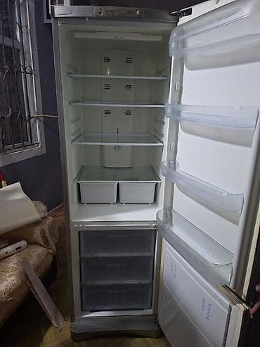 soyducu ev: İşlənmiş 2 qapılı Nord Soyuducu Satılır, rəng - Ağ, Dispenserli — 4