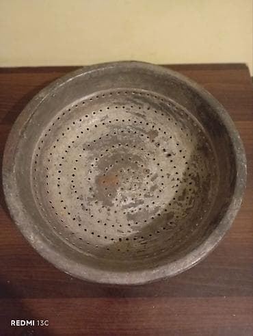 mis samovar: Qədimi Məişət üçün mis/metal qab-qacaq dəsti Təsvir: - Şəkillərdə — 2