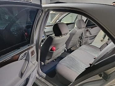 Mercedes-Benz E-Class (W210) sedan Xüsusiyyətlər: - Korpus: 4 qapılı — 10