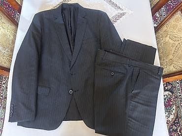 kişi kostyum modelleri: Kişi kostyum dəstləri satılır.Modellər var. Model 1: - Rəng: tünd boz — 5