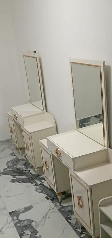 Komodlar: Yeni, Güzgülü — 1