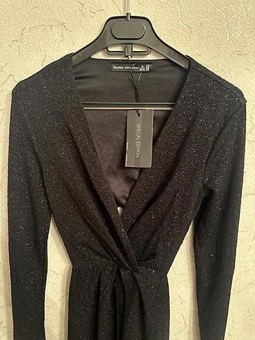 balaca canta: Bershka brendinin ziyafet donu.arxa bel hissesi dekoltedir.Donun rengi — 4