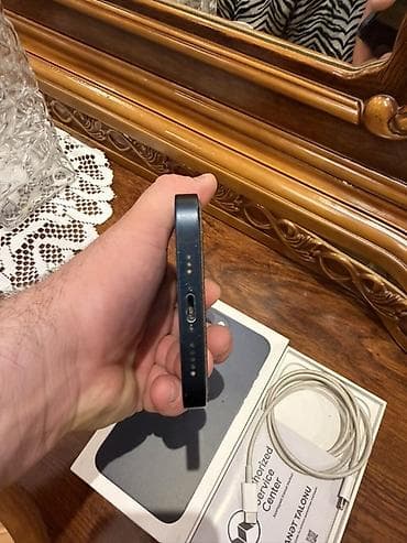 phone 8 plus: IPhone 13, 128 GB, Göy, Barmaq izi, Simsiz şarj, Face ID — 6