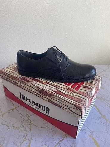 eqa shoes ecemi unvan: 40 razmer 40 manat — 2