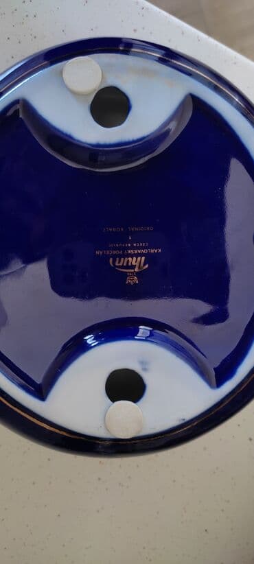 servant qablari: Kulqabi yenidir,cexiya istehsali. Ishlenmeyib. Ele servantda qalib — 2