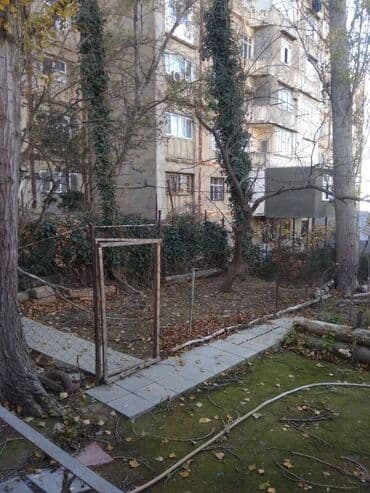 9 ci mikrorayon satilan evler: Bakı, 2 otaqlı, Köhnə tikili, 54 kv. m — 24