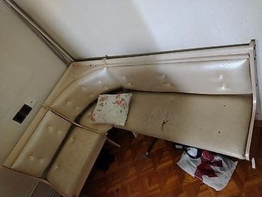şuşe masa: Ağ rəngli klassik üslubda mətbəx mebeli dəsti Xüsusiyyətlər: - Üst və — 5